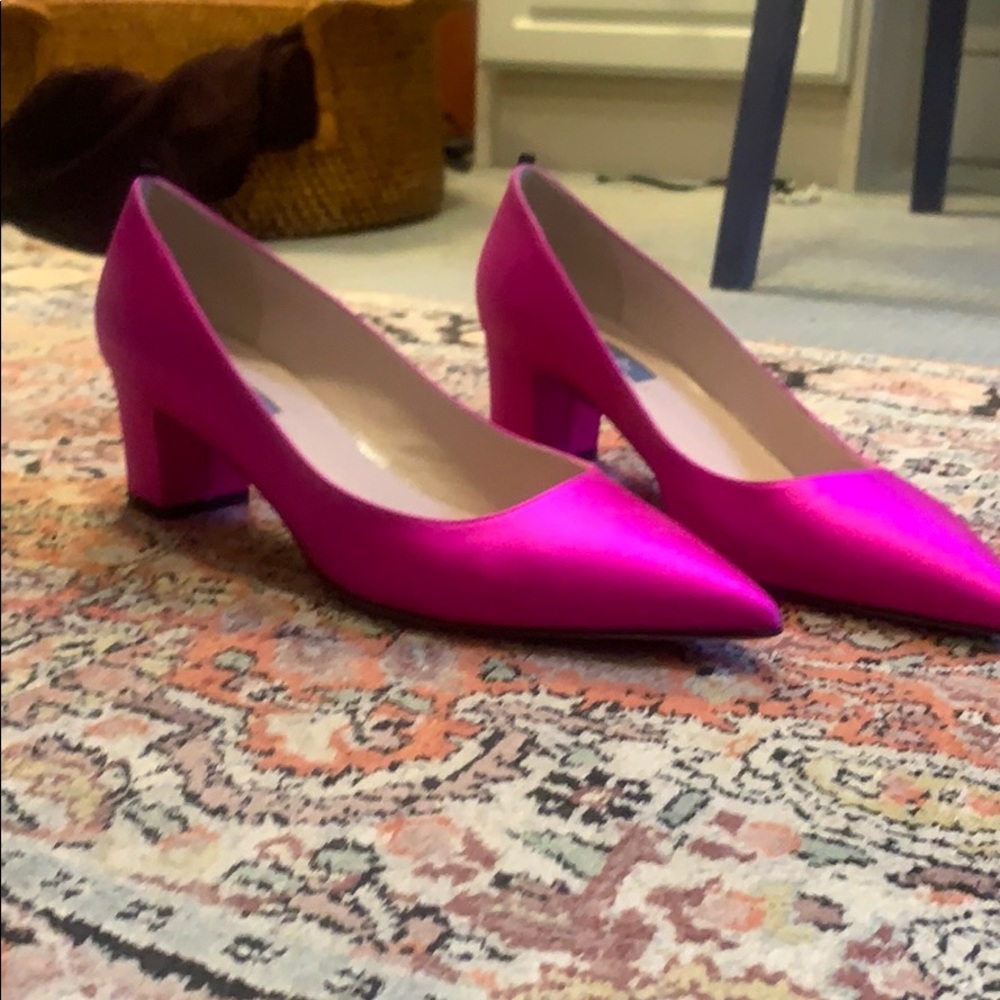 SJP pumps size 40.5 in fuschia satin